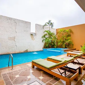 Blaze Hotel&suites Hotel